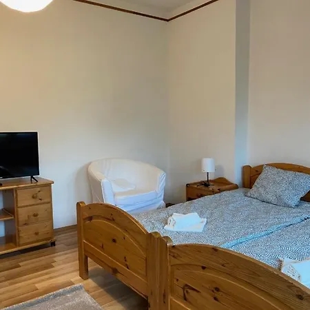 Global Apartmanhaz *
