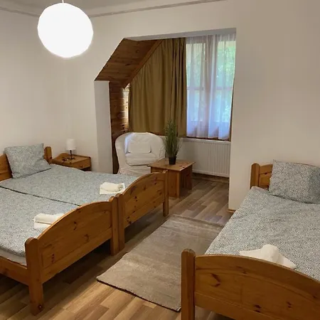 Global Apartmanhaz 沃尼奥尔茨沃什海吉