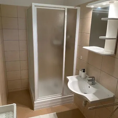 Global Apartmanhaz 3*
