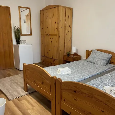 Bed & Breakfast Global Apartmanhaz Vonyarcvashegy