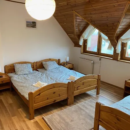 住宿加早餐酒店 Global Apartmanhaz 沃尼奥尔茨沃什海吉