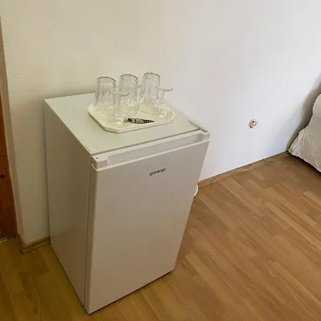 Global Apartmanhaz 住宿加早餐酒店 沃尼奥尔茨沃什海吉