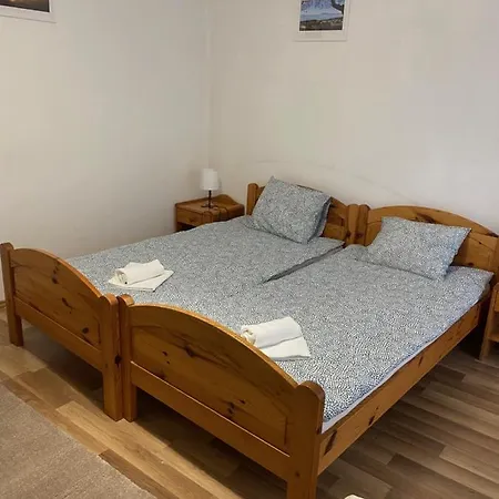 住宿加早餐酒店 Global Apartmanhaz