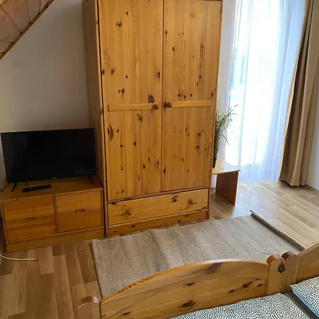 Global Apartmanhaz * Vonyarcvashegy