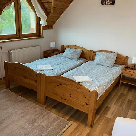 Global Apartmanhaz Bed & Breakfast