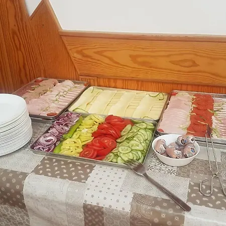 Global Apartmanhaz Bed & Breakfast